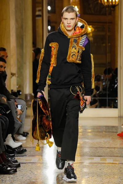 Look 42